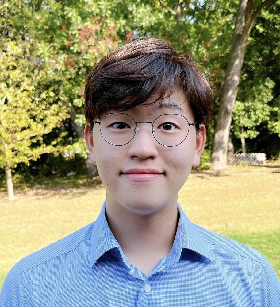 Alex Kim, violinist, Harmony Ensemble alumni.